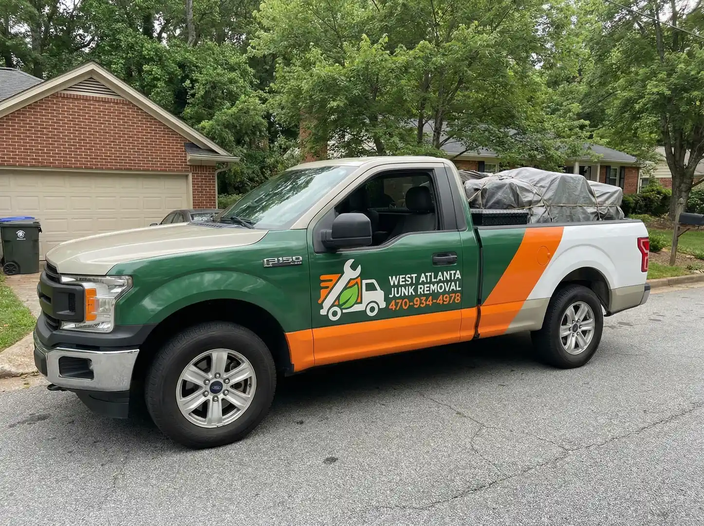 West Atlanta Junk Removal crew at work in Atlanta